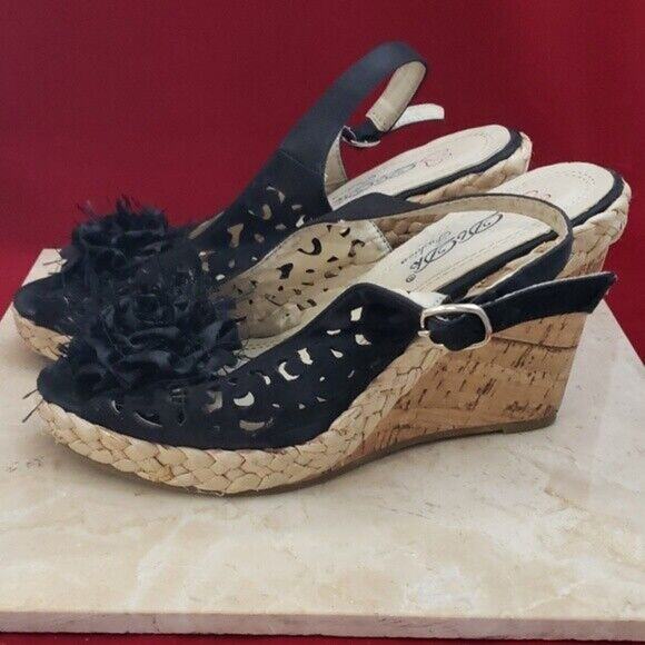 Db Dk Fashions Heels Black Flower Wedges - Size 7.5 - Picture 3 of 8